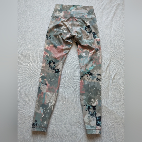 Lululemon Wunder Under High-Rise Tight 28" *Full-On Luxtreme Untamed Nature Mul - Picture 4 of 12